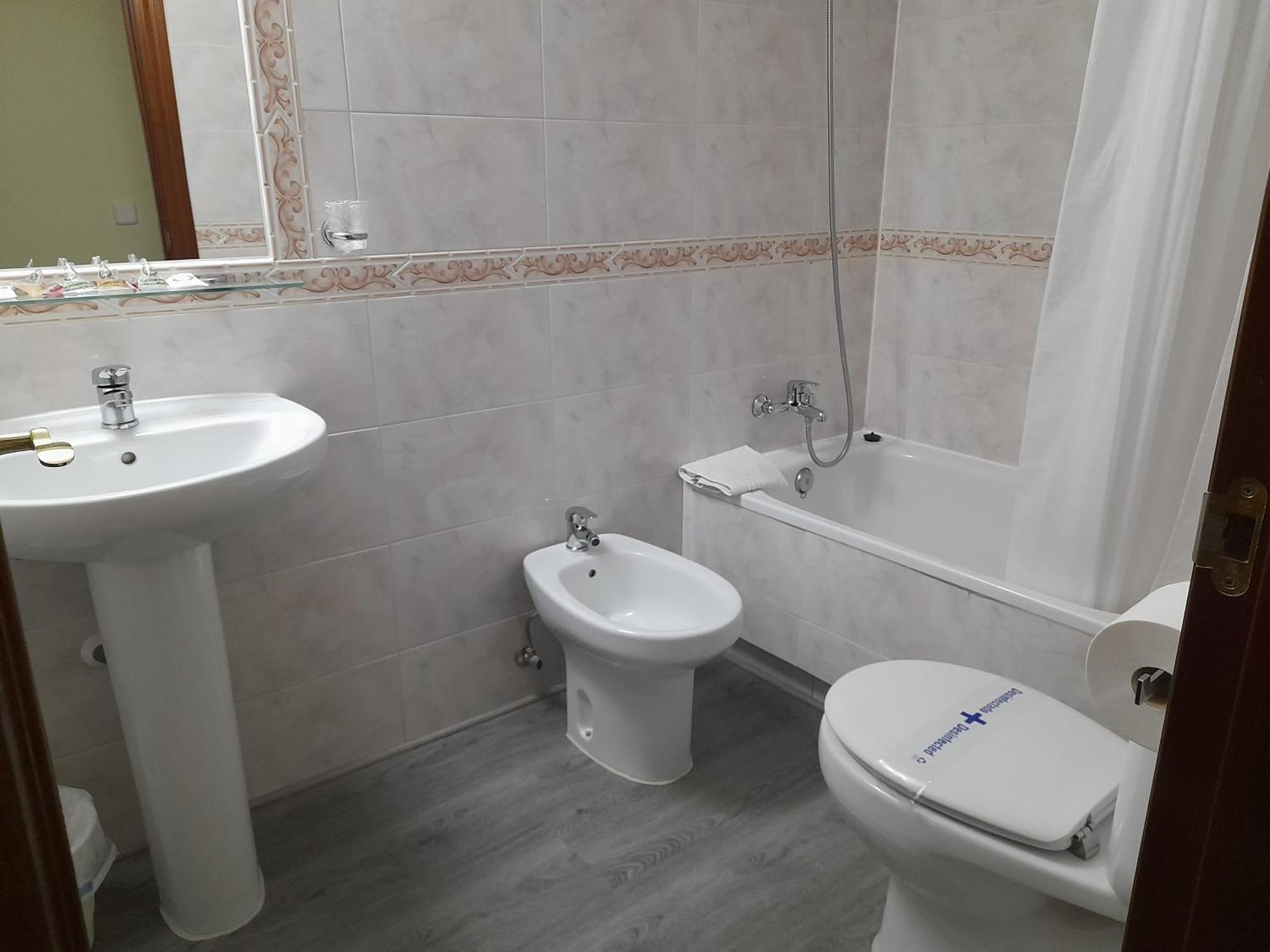 Hostal San Roque Guadalajara Extérieur photo