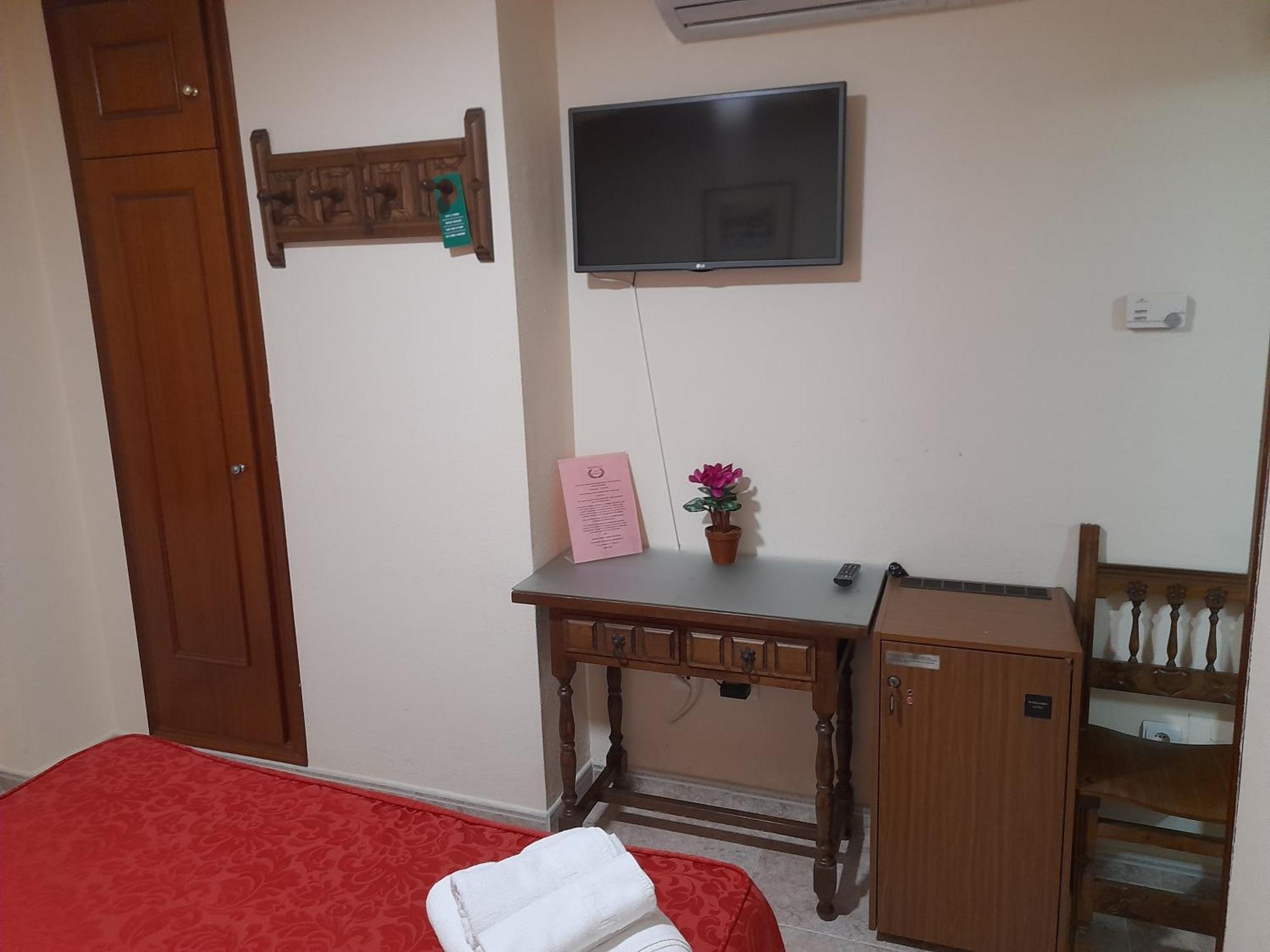 Hostal San Roque Guadalajara Extérieur photo