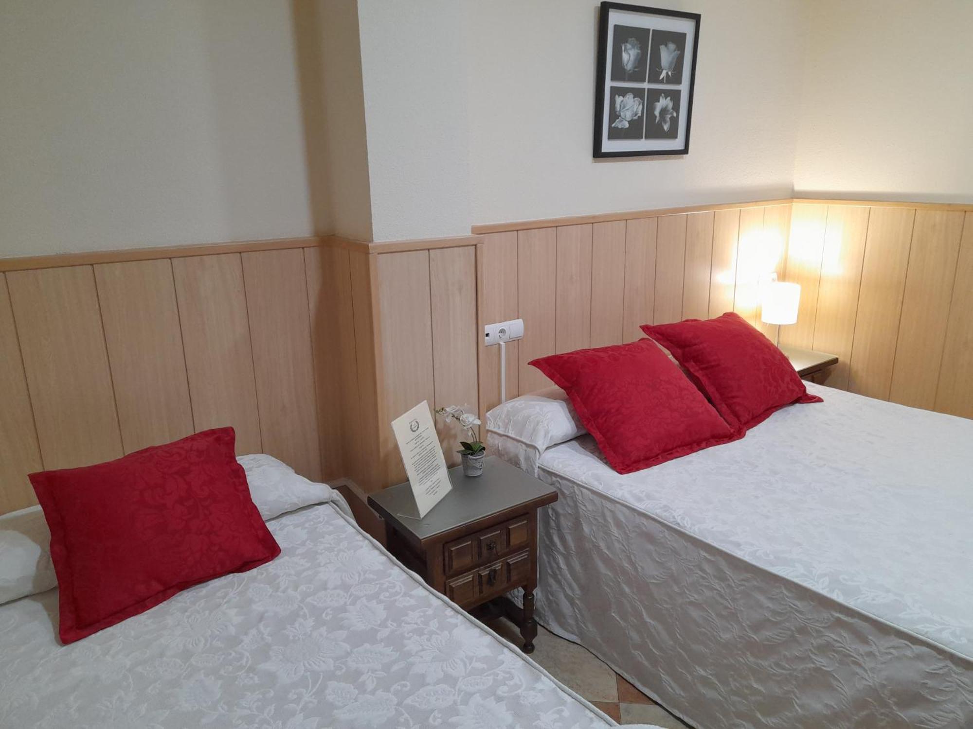 Hostal San Roque Guadalajara Extérieur photo